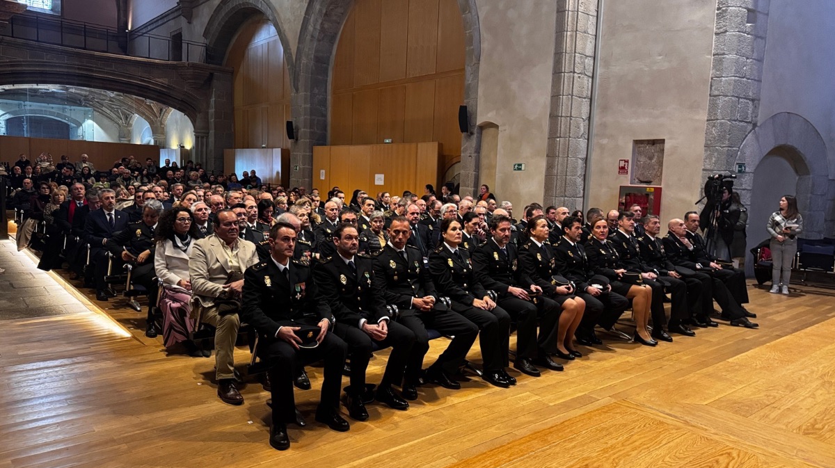 Celebraci&oacute;n del aniversario de Polic&iacute;a Nacional