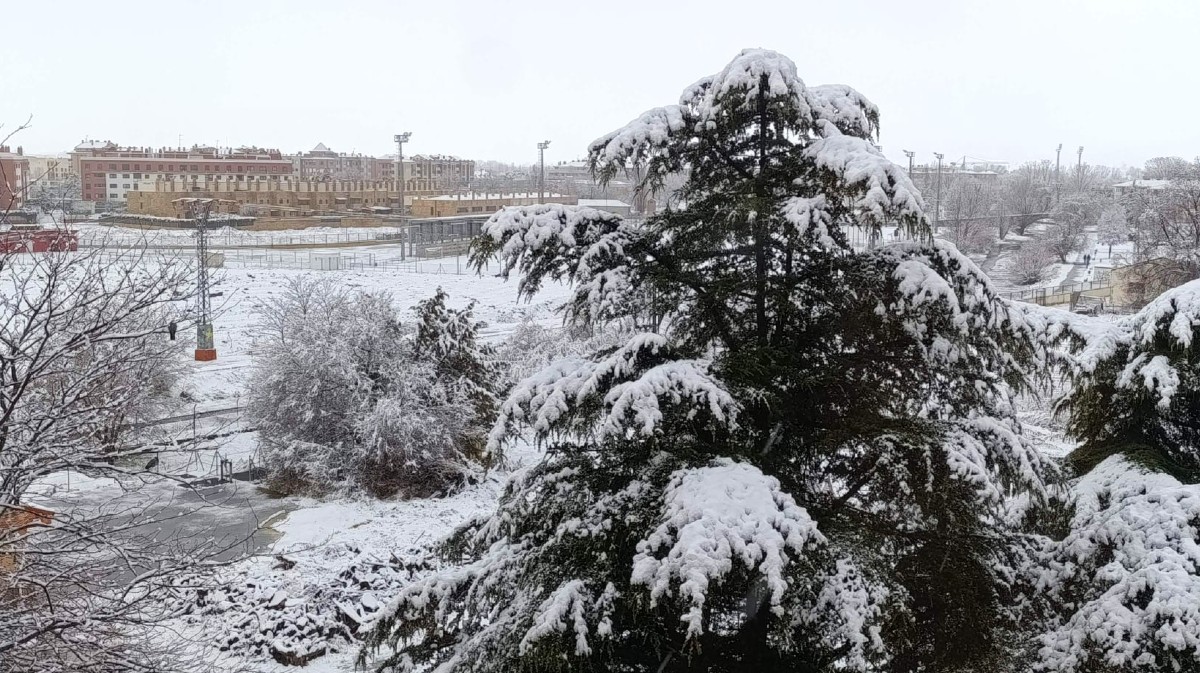 Nevada en &Aacute;vila en la ma&ntilde;ana del s&aacute;bado.