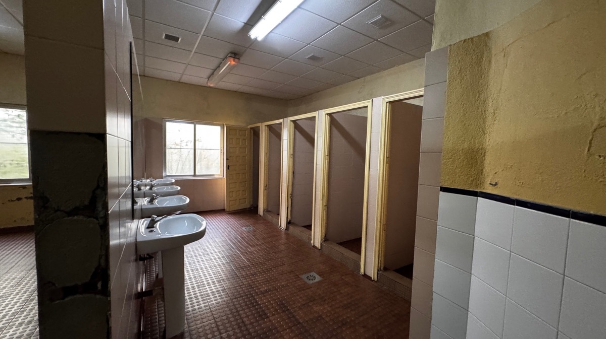 Vestuarios del pabell&oacute;n de la Ciudad Deportiva