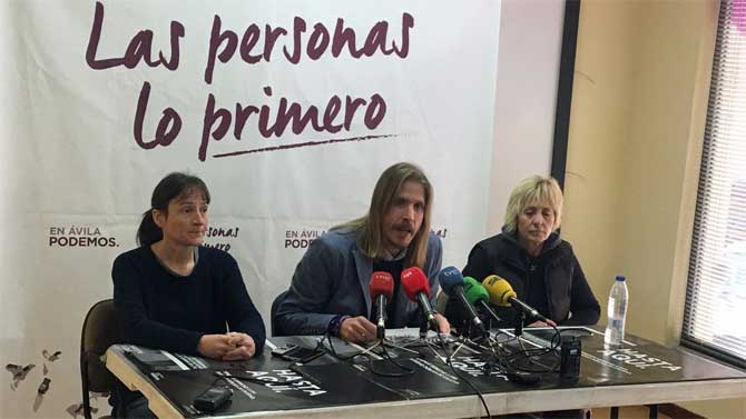 Miriam Martín, Pablo Fernández y Pilar Baeza.