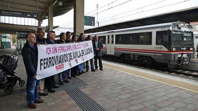 Comité de Empresa de ADIF en noviembre de 2018 en estación de Ávila.