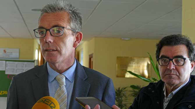 Delegado de la Junta, José Francisco Hernández, y el gerente de Servicios Sociales, Ángel Hernández.