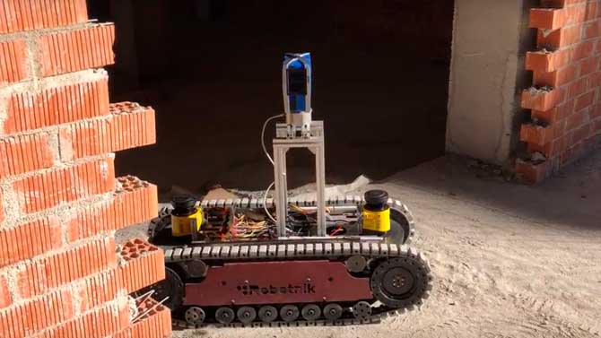 Dron terrestre del Tidop que ayuda a procesos de certificación de las obras.