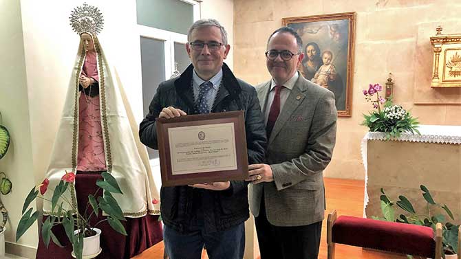 Distinción de la Hermandad de los Estudiantes a la Archicofradía de Medinaceli.