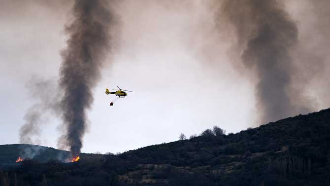 Incendio en Villafranca de la Sierra en la tarde del miércoles.
