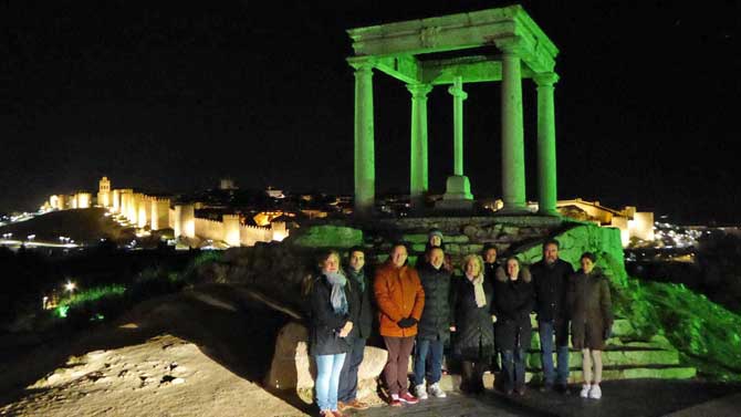Los Cuatro Postes, de verde en el Día contra el Cáncer.