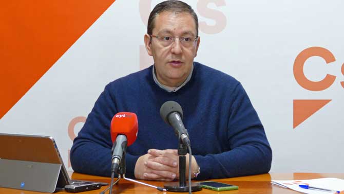 Marco Antonio Serramo en rueda de prensa.