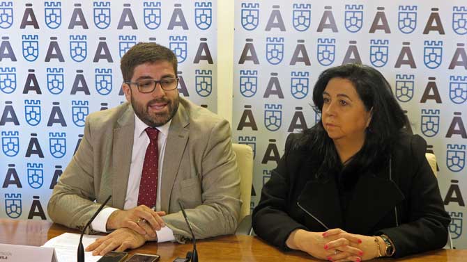 Jesús Manuel Sánchez Cabrera y Beatriz Díaz.