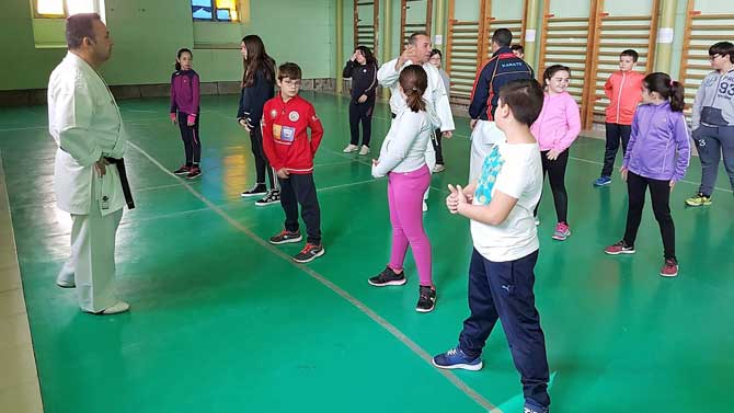 Clases de karate de los hermanos Egea en Piedrahíta.
