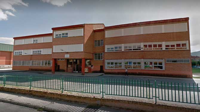 Colegio Juan Arrabal, en El Barco de Ávila.