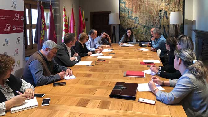 Reunión de la Mesa del Comercio del Ayuntamiento de Ávila.