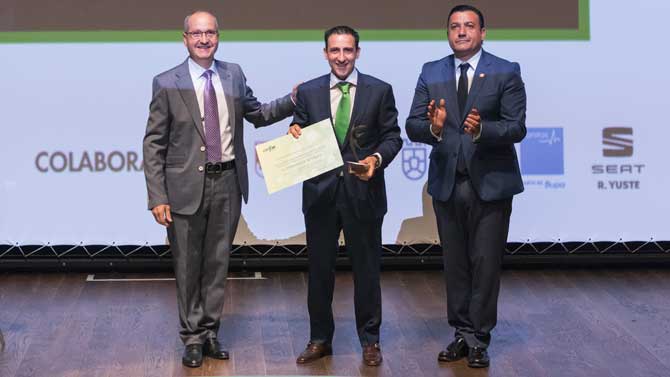 Ángel Rodríguez, presidente de la Asociación Abulense de Empresarios de Panadería, en los últimos premiso Confae.
