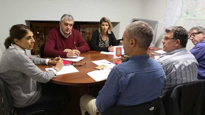 Reunión de concejales del PSOE con UGT y CCOO.