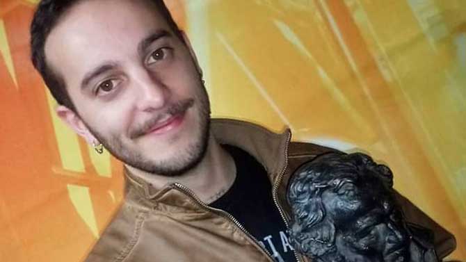 Rafael Yagüe con el Goya compartido con sus compañeros.