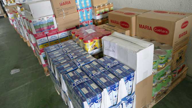 Productos alimenticios en el Banco de Alimentos.