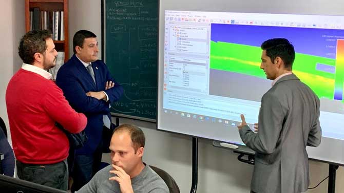 El presidente de la Diputaci&oacute;n y el responsable de Tidop en la Escuela Polit&eacute;cnica.