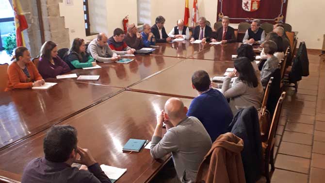 Reuni&oacute;n del delegado territorial con las organizaciones agrarias.