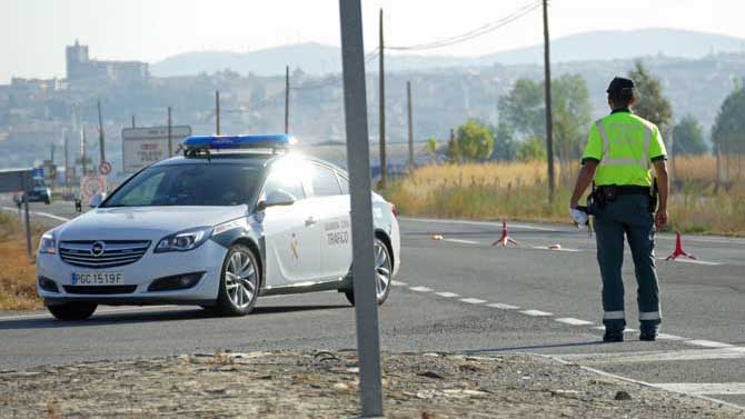 Control de la Guardia Civil de Tr&aacute;fico.