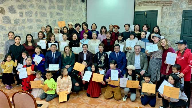 Despedida de la delegaci&oacute;n china que ha visitado &Aacute;vila.