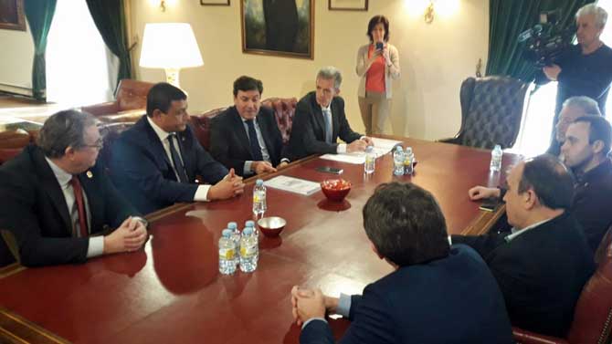 El consejero de Economía en la Diputación.