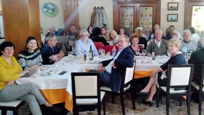 Comida de hermandad de los militantes del PSOE de Mijares.