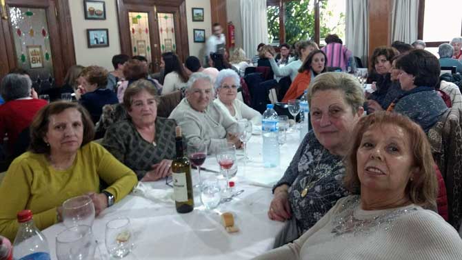 La Asociación de Amas de Casa de Mijares celebra Las Aguedas.