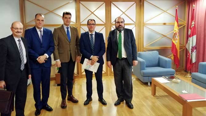 Reunión entre la Junta y la ONCE.