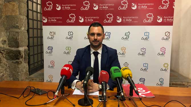 José Ramón Budiño explica los acuerdos de la Junta de Gobierno.