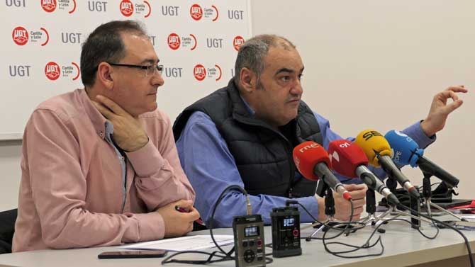 José Carlos Pajares, secretario de Fesp-UGT, y Tomás Pérez Uruela, secretario regional.