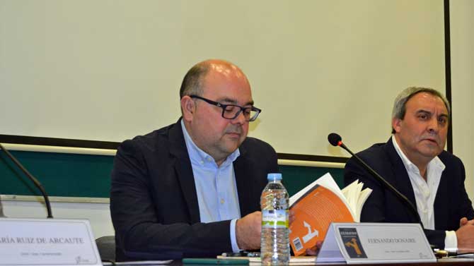 Presentación del libro de Fernando Donaire.