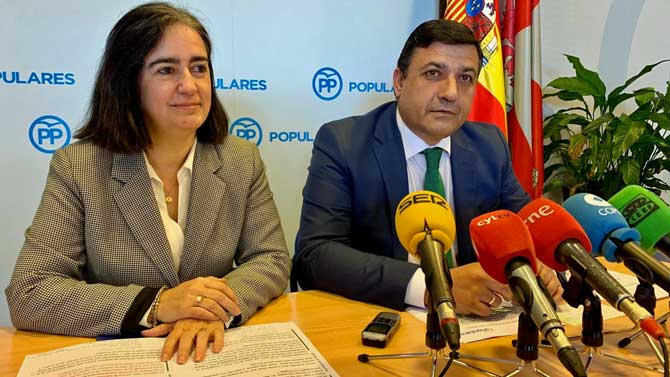 Sonsoles Sánchez-Reyes y Carlos García.