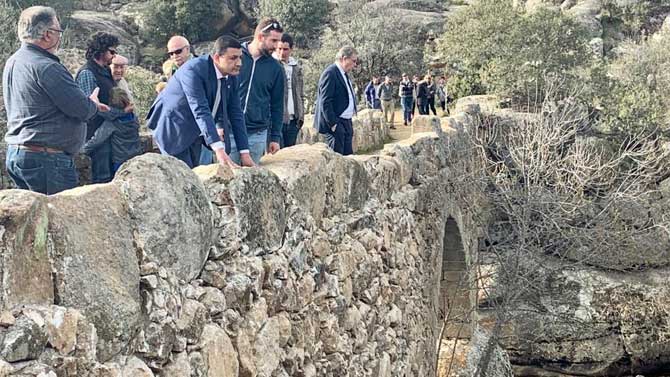 Visita a la restauración del puente de La Fonseca.