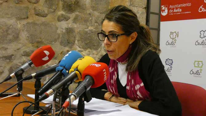 Yolanda Vázquez en rueda de prensa.