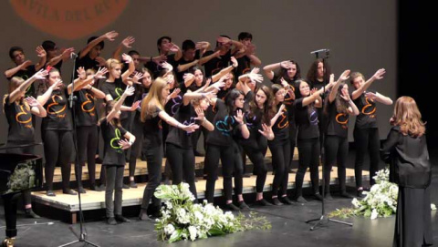 Actuación del Coro del IES Isabel de Castilla.