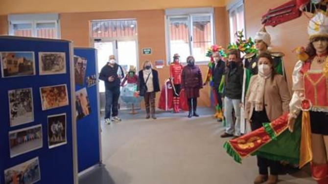 Exposiciómn de trajes de Carnaval en El Tiemblo.