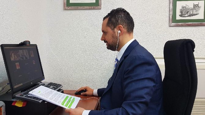 El portavoz municipal en rueda de prensa telemática.