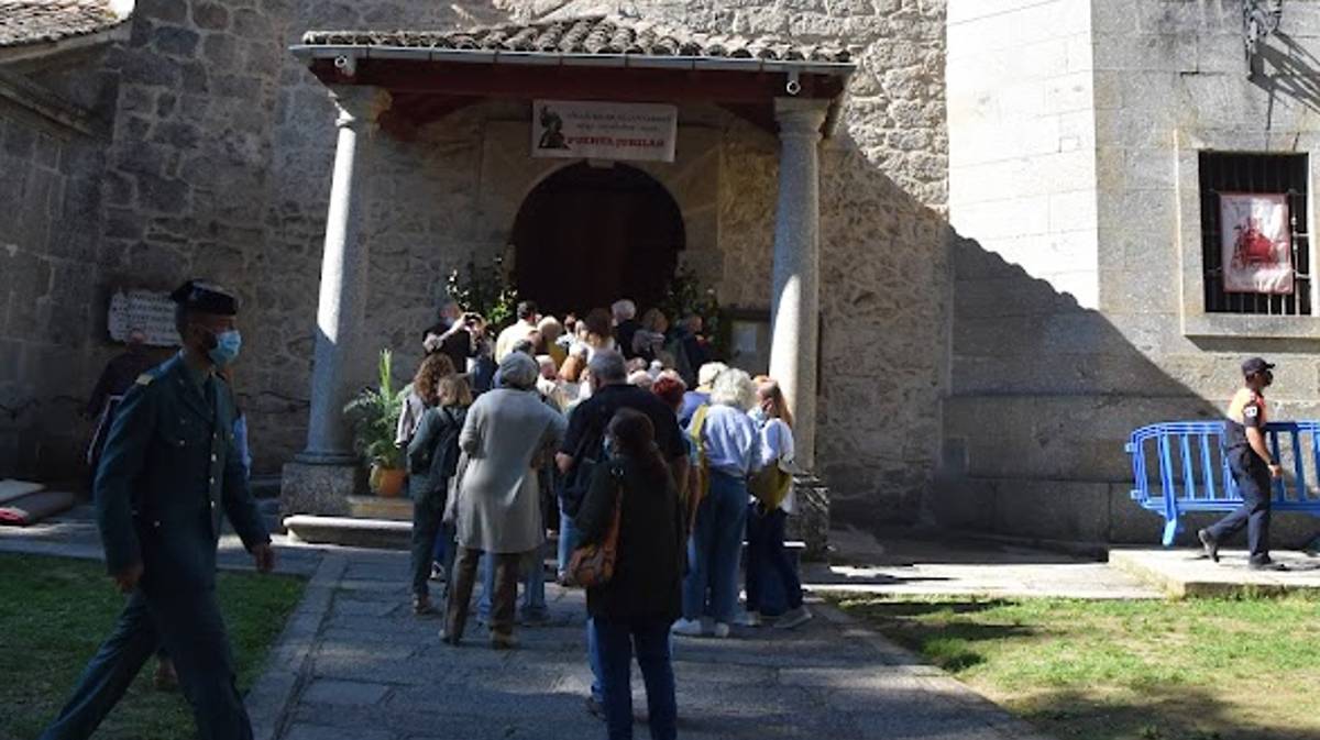 Acto de la apertura santa en el santuario de San Pedro de Alcántara.
