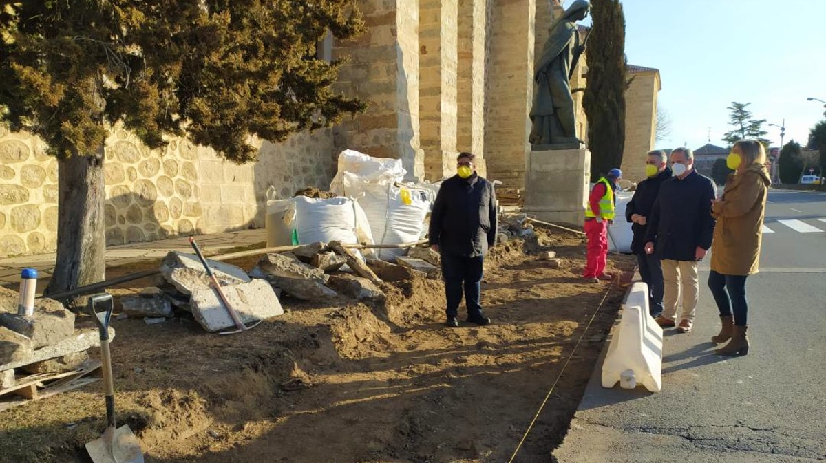 Visita del alcalde a las obras de la Encarnación el 31 de enero.