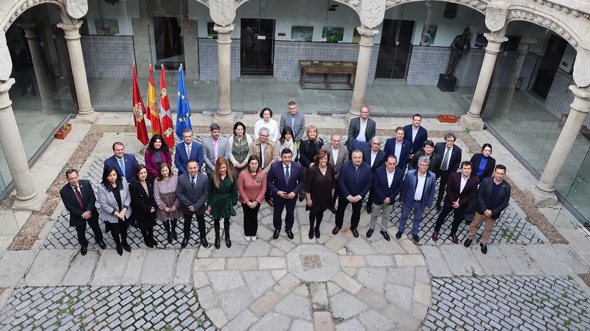 Reunión en Ávila de la ejecutiva de la Federación de Municipios y Provincias de Castilla y León.