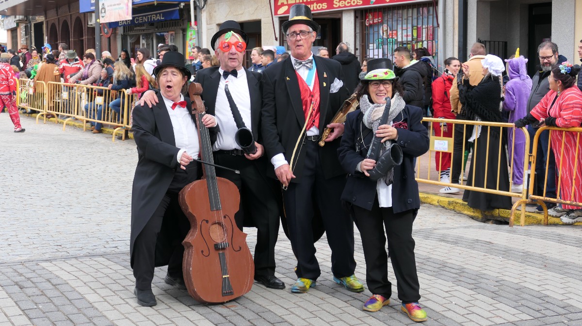 Fotos del desfile local del Carnaval de Cebreros 2024