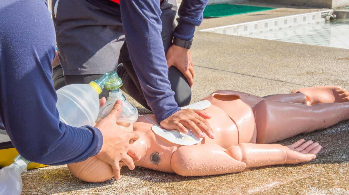 Ejercicio de salvamento y socorrismo.