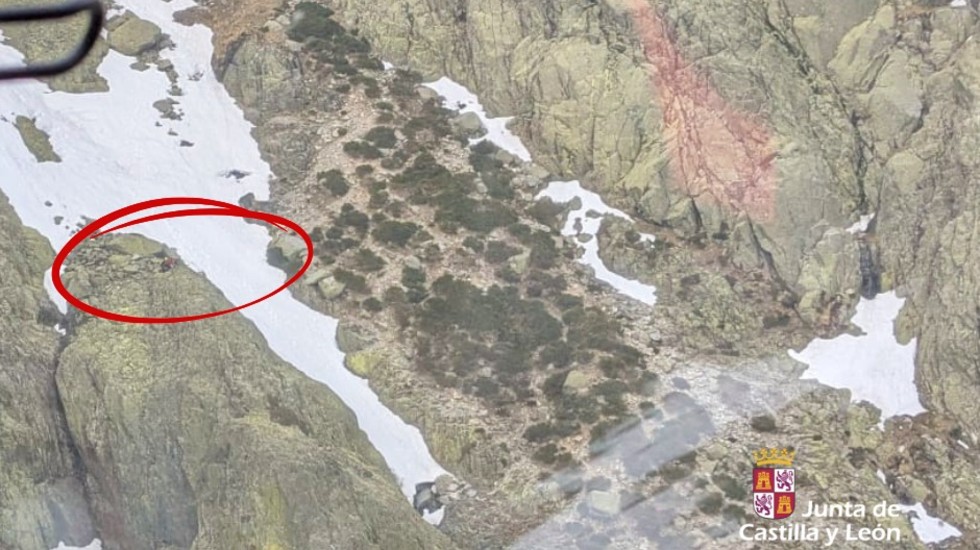 Rescatados dos jóvenes enriscados en Gredos