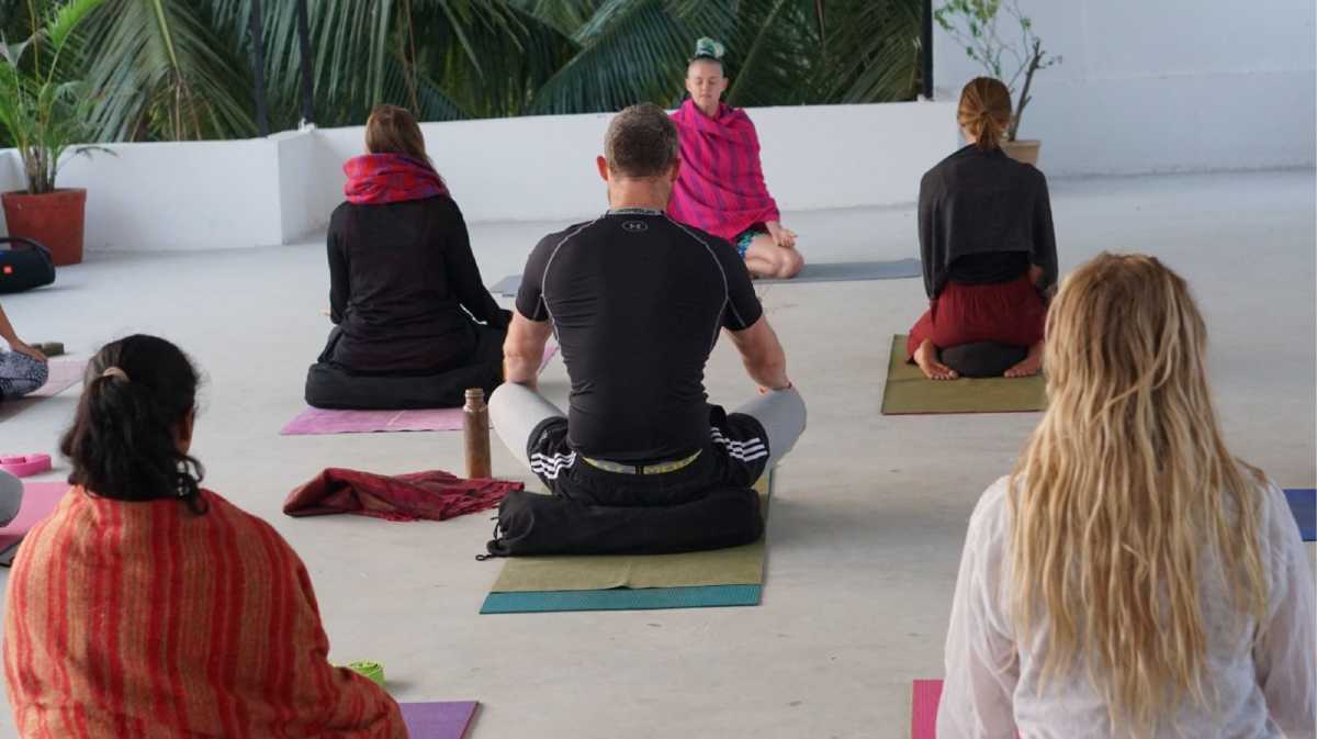 Guía Integral para Enseñar Yoga de Manera Virtual