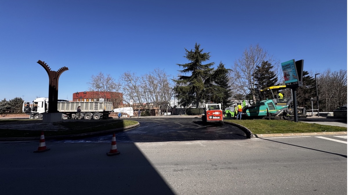 Asfaltado en la avenida de Madrid este jueves