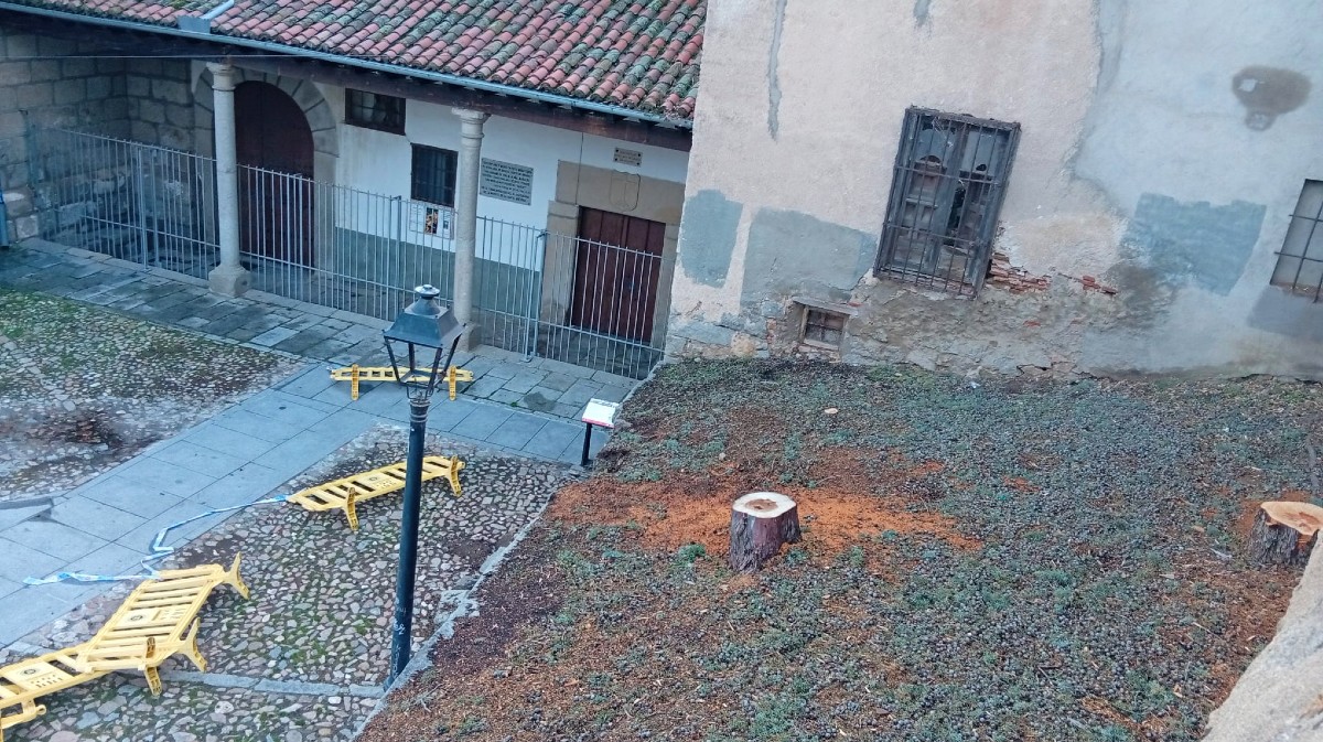 Muro derribado junto al convento de Gracia.