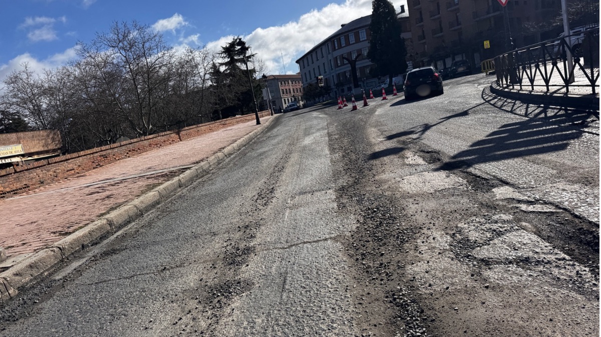 FOTOS | El asfaltado en la avenida de Madrid, “en cuanto la meteorología lo permita”