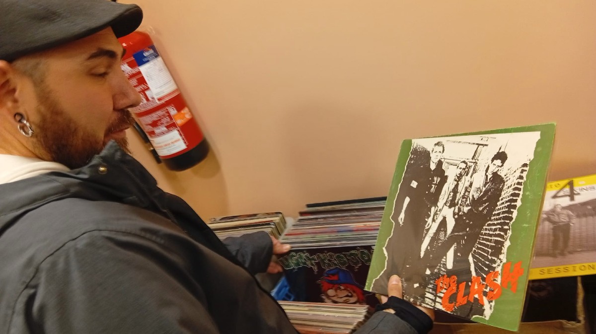 Feria del disco en &Aacute;vila.