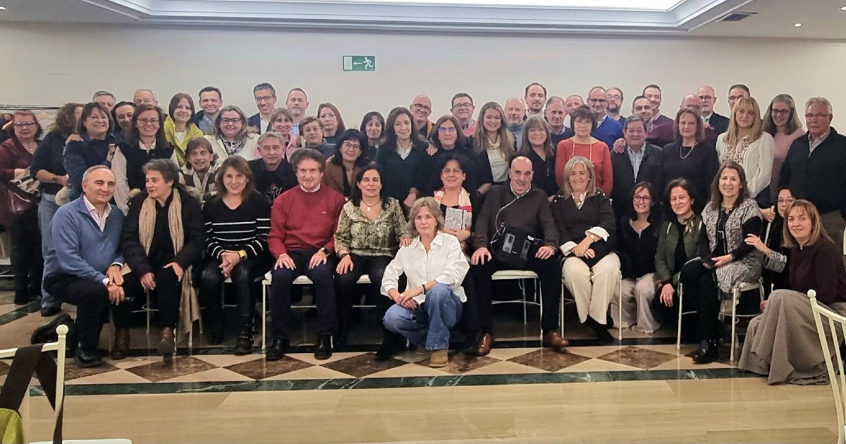 Emotiva despedida en el Ayuntamiento a una trabajadora con 32 años de trayectoria