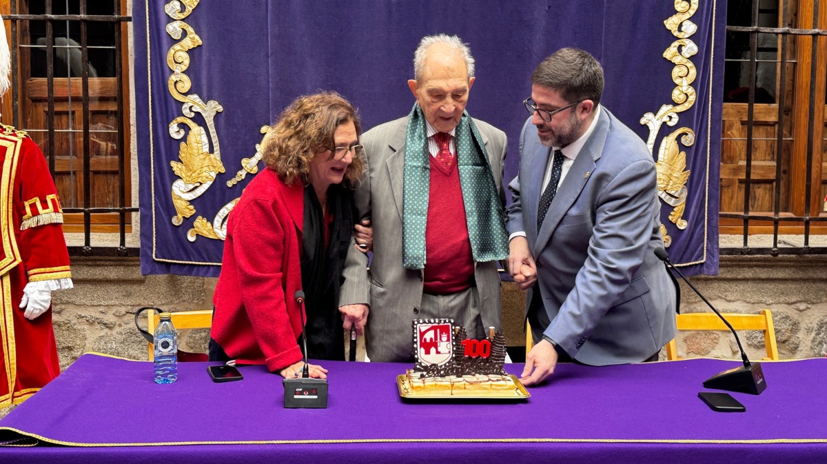 VÍDEO | Nicolás Sánchez-Albornoz en su 100 cumpleaños: “He tenido a España y a Ávila en el corazón”