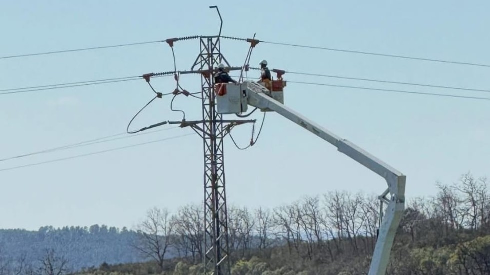 Las fuertes rachas de aire dejan sin luz al Valle del Tiétar